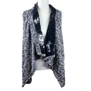 Mystree textured, open waterfall vest, size Large, geometric print lining